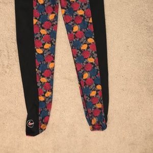 Nike girls XL blossom collection leggings